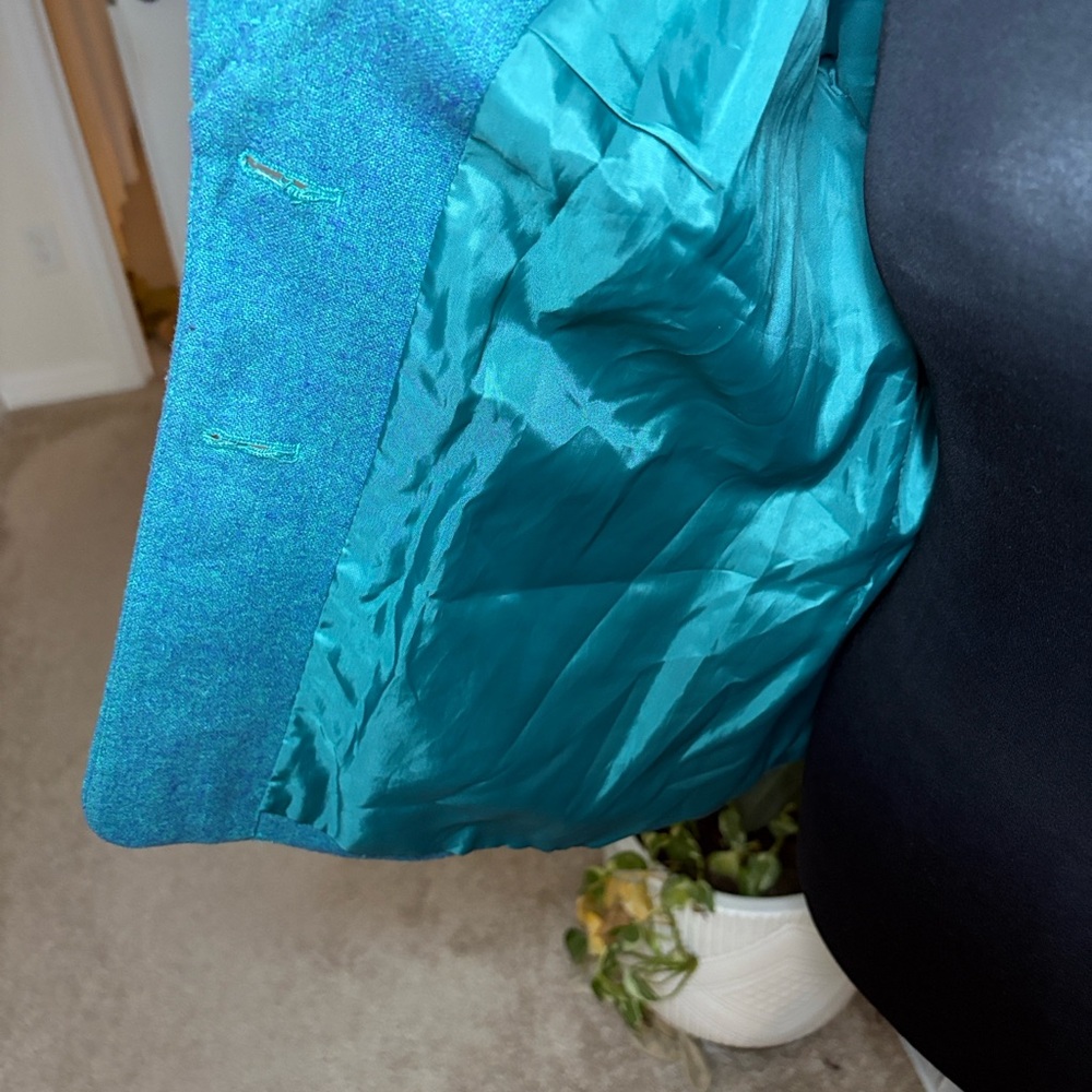 The LIMITED Teal Puff Sleeve cropped Blazer - Picture 4 of 9